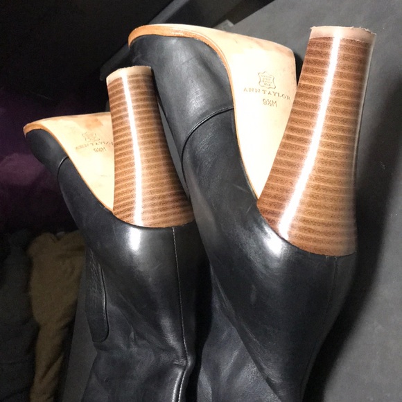 Ann Taylor Lavinia Pull up HH Tall Boot - Picture 7 of 8